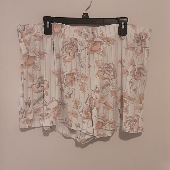 GIFT! Gloria Vanderbilt Robe & matching Shorts NEW with tag - Picture 4 of 4